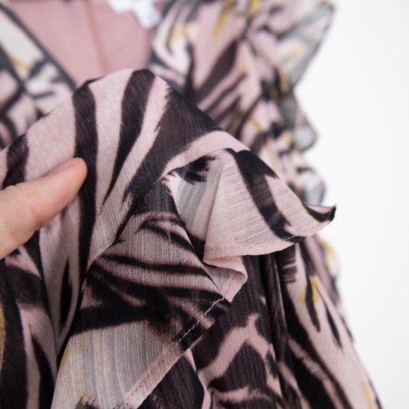 Flutter sleeve animal print chiffon dress pink black yellow size 8 - Picture 8 of 13